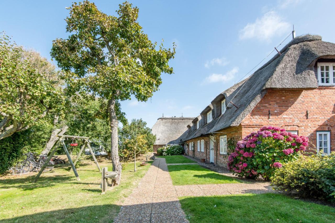 Friesenhaus Kaeptn Hahn Hausteil 03 Holiday home