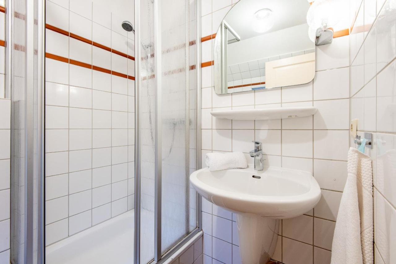 Holiday home Friesenhaus Kaeptn Hahn Hausteil 03